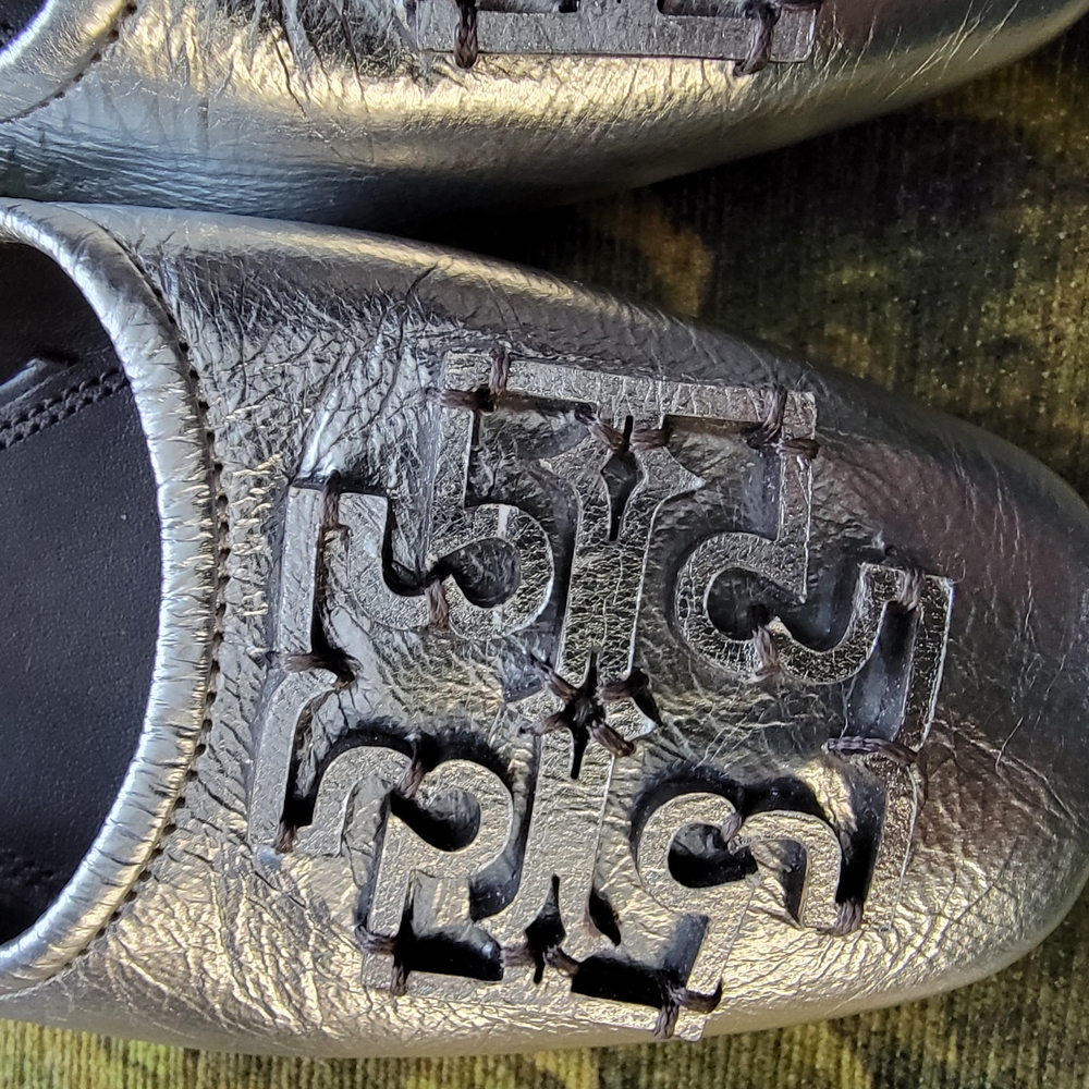 Tory Burch Silver Leather Women's Ballet Flats Size 6.5 - Picture 4 of 8